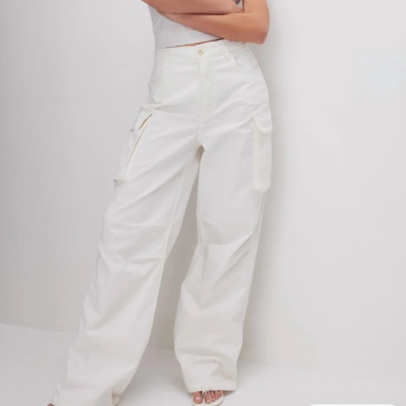 Good American Pants - Good American Baggy Cargo Pants in Cloud White sz 6 NWT